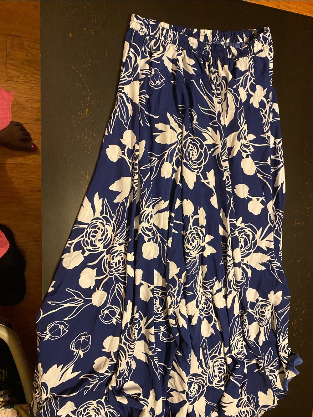 Source Unknown Navy and White Floral A-Line Maxi Skirt